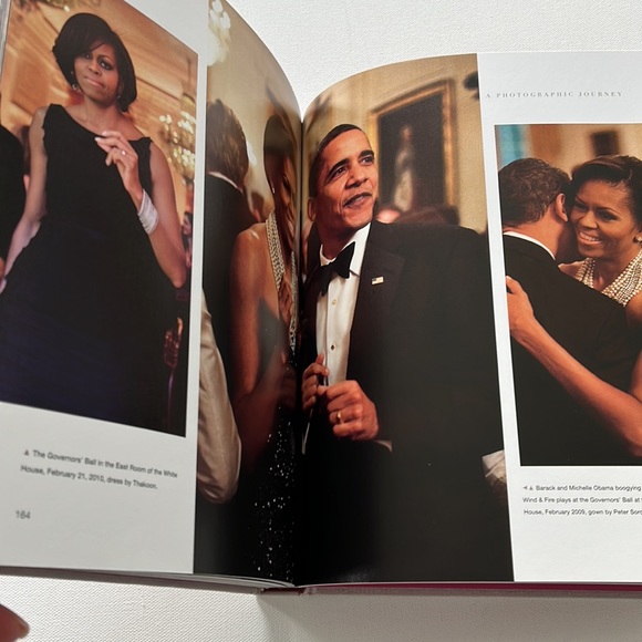 Coffee Table Book - Michelle Obama A Photographic Journey ๐ - Picture 3 of 12